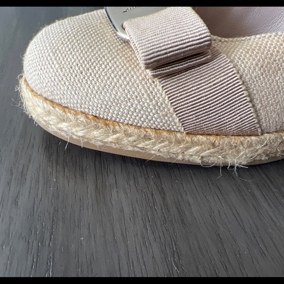Ferragamo Darly Espadrille Wedge in Beige Canvas Size 9 - Picture 5 of 11